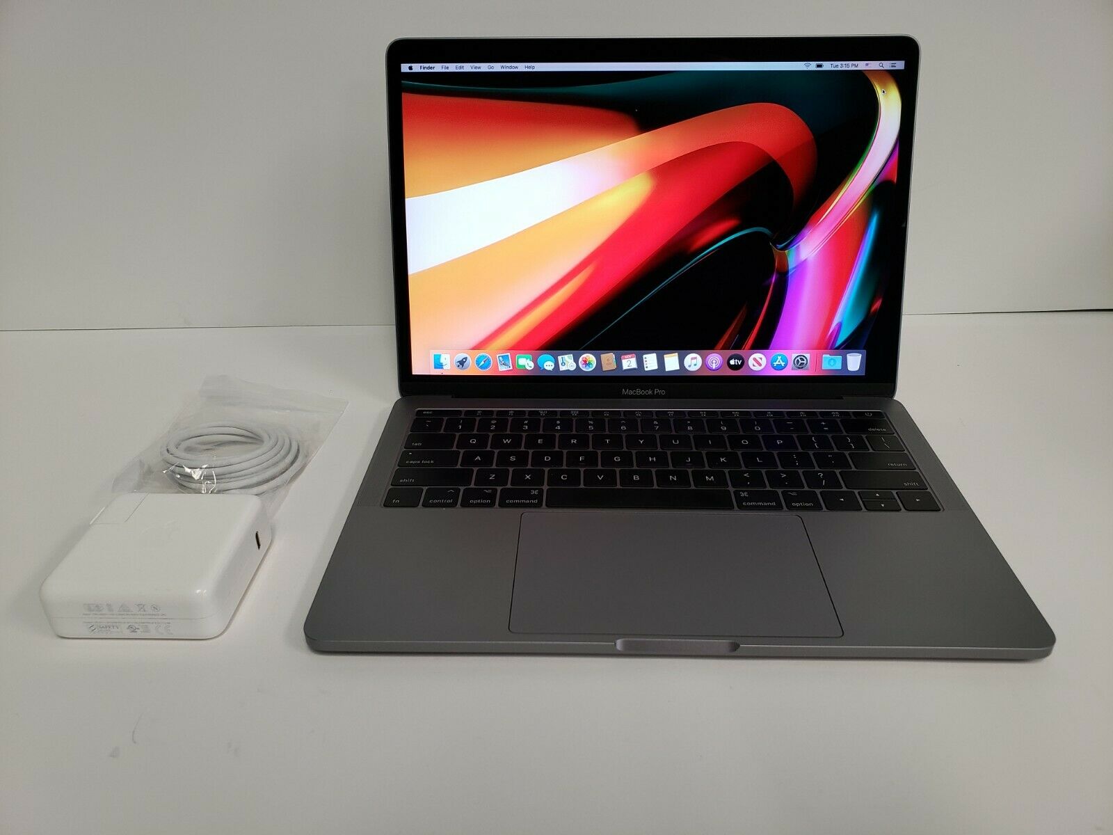 Apple MacBook Pro 13 Laptop – Space Gray – 2017-2018 – 2.3GHz i5 – SSD – RETINA