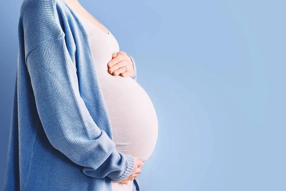 pregnant lady having abnormal pregnancy