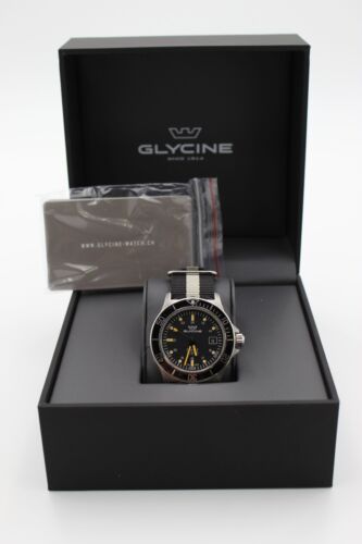 Glycine GL0083 Men's Combat Sub Automatic Stainless Steel Black Dial Wristwatch
