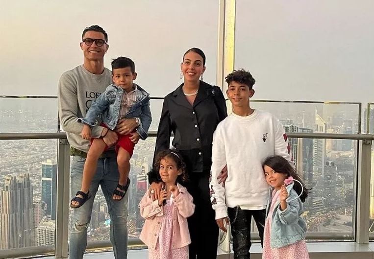 Cristiano Ronaldo, Georgina Rodriguez and Kids