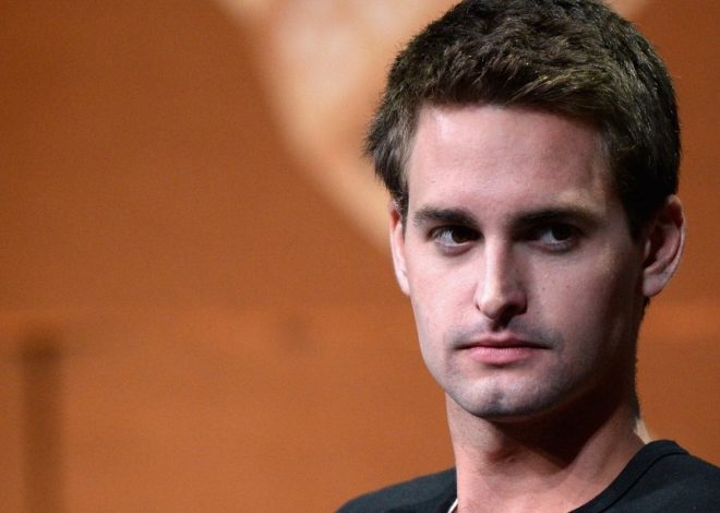 Evan Spiegel Biography