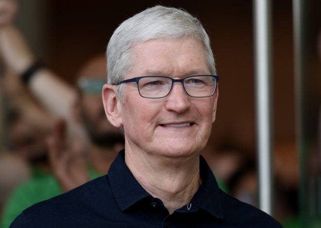 Tim Cook Biography 