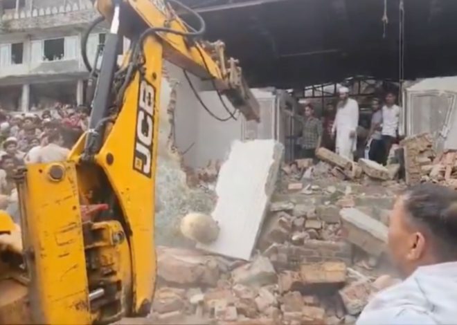 Protests erupted in India as authorities demolished Jahangirpuri mosque