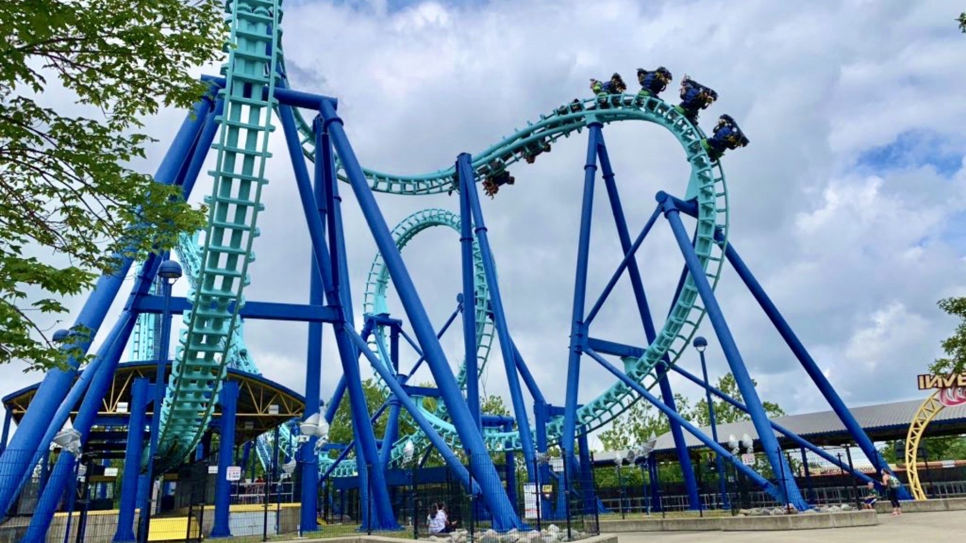 Man hit by Banshee Roller Coaster at Kings Island