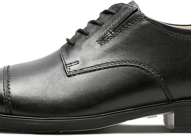 Clarks Men’s Tilden Cap Oxford