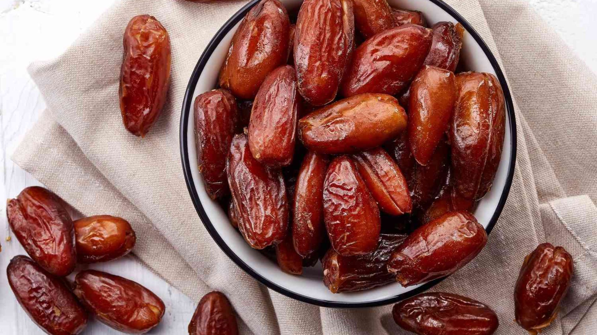 14 Remarkable Health Benefits of Dates