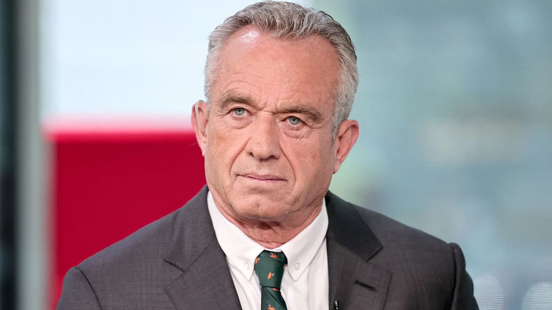 Robert F. Kennedy Jr. Promotes Outsider Approach